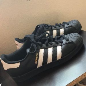 Adidas superstars